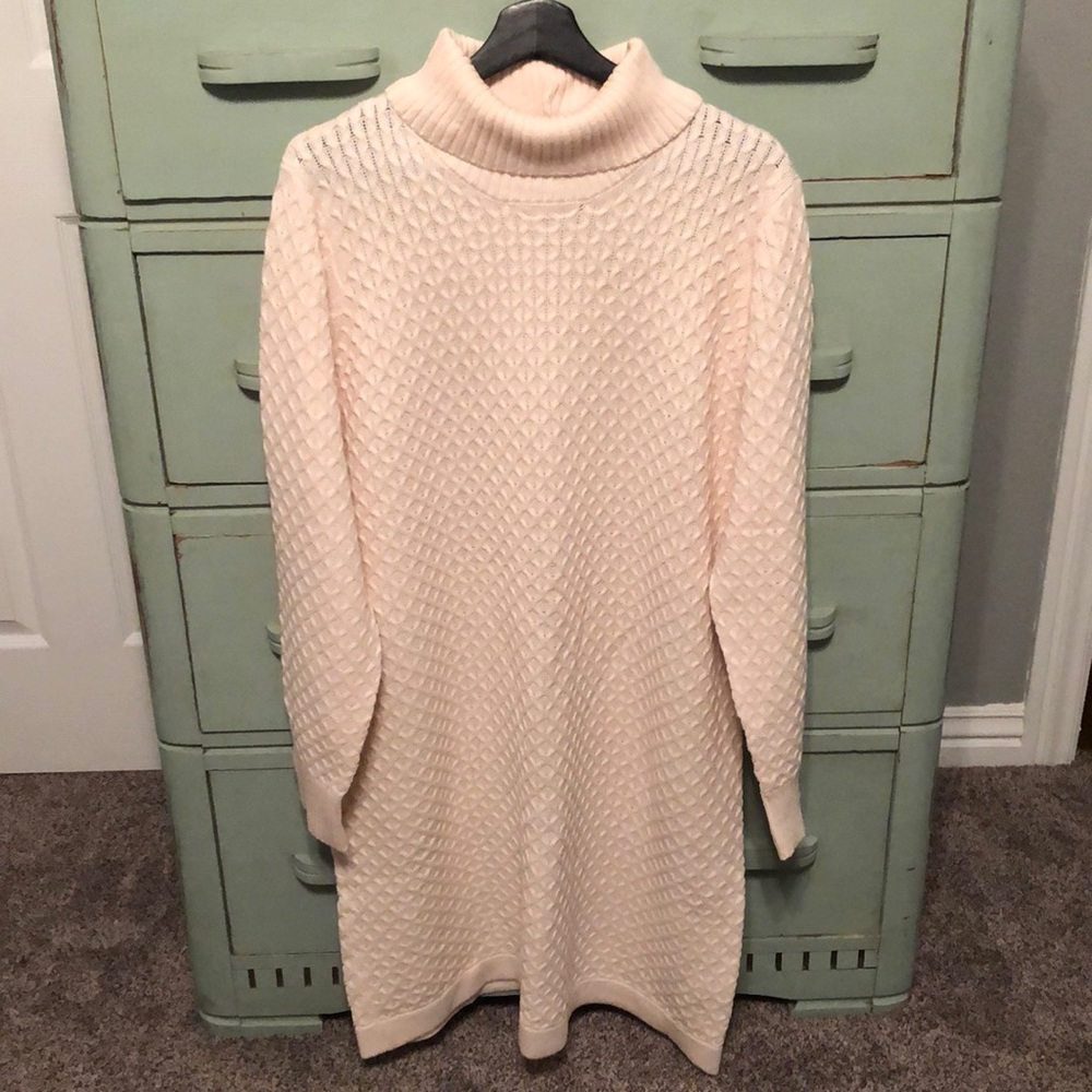 ELOQUII cream cable knit turtleneck sweater dress size 14-16. Like new.